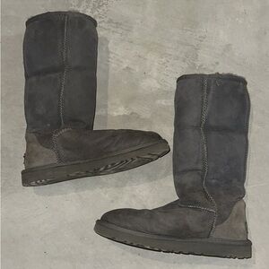 UGG women’s classic tall gray boots